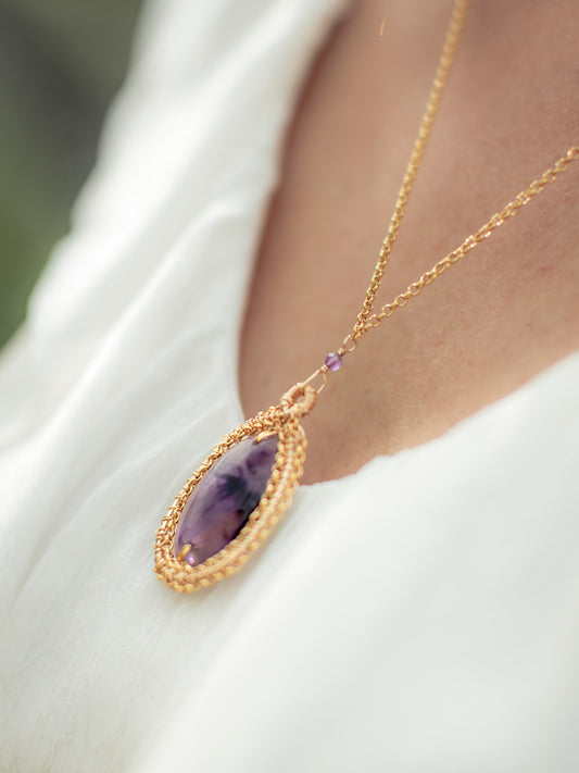 Zinnia: Amethyst Necklace - n658b-oak