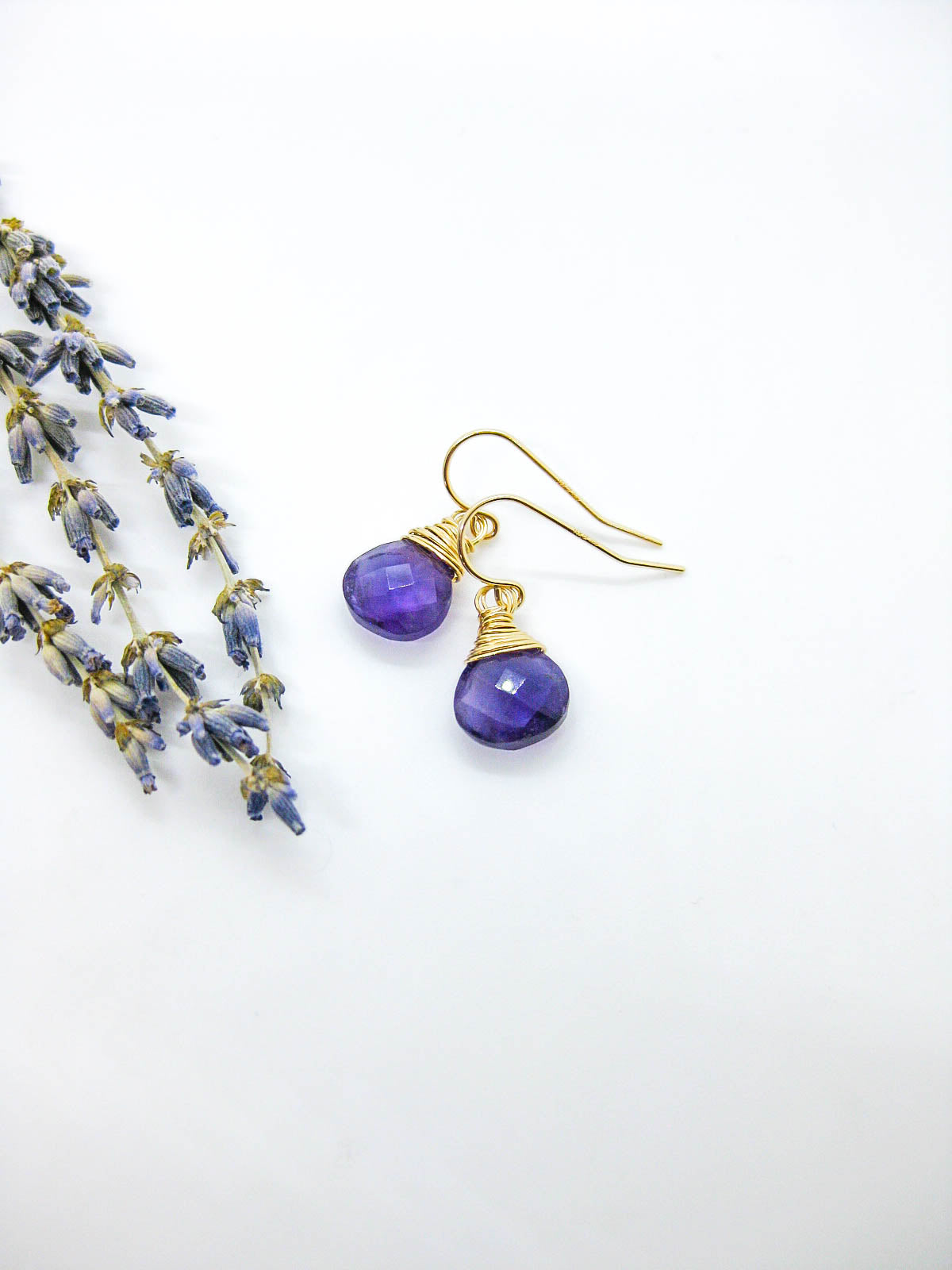 Chamomile: Amethyst Earrings - e620
