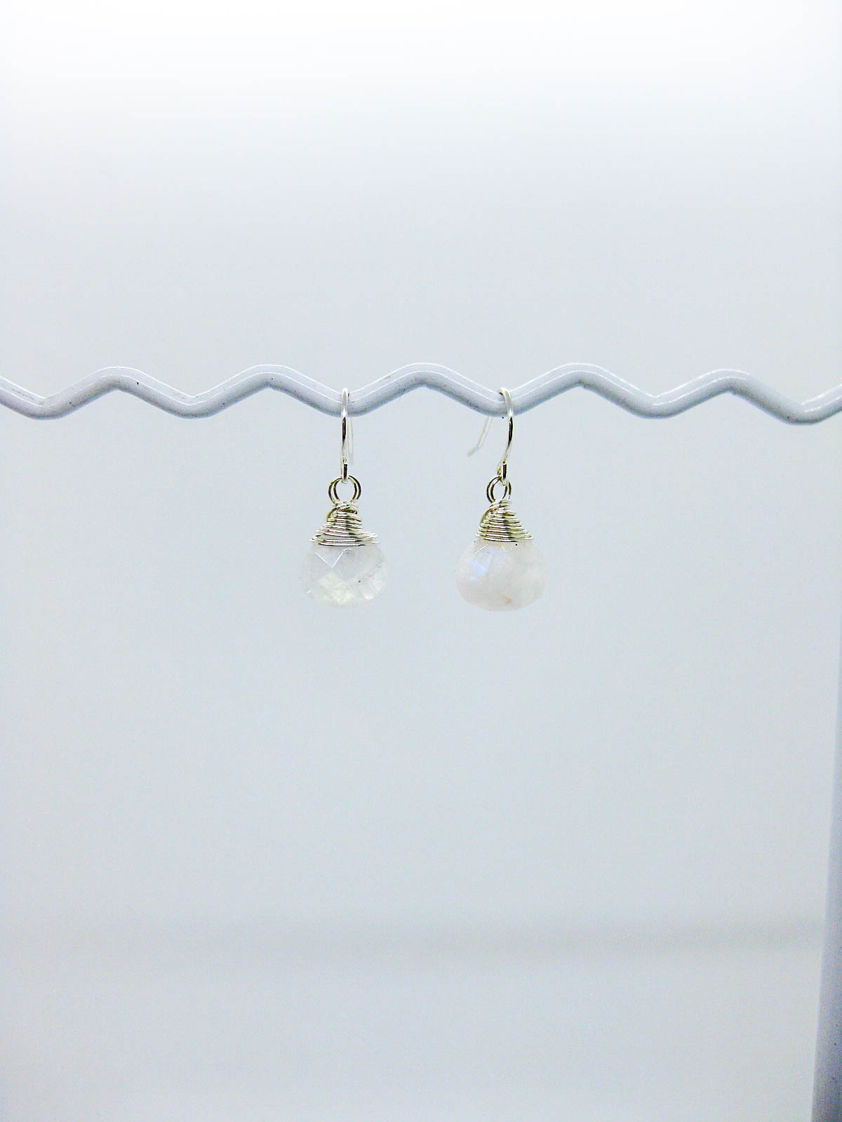 Chamomile: Moonstone Earrings - e674