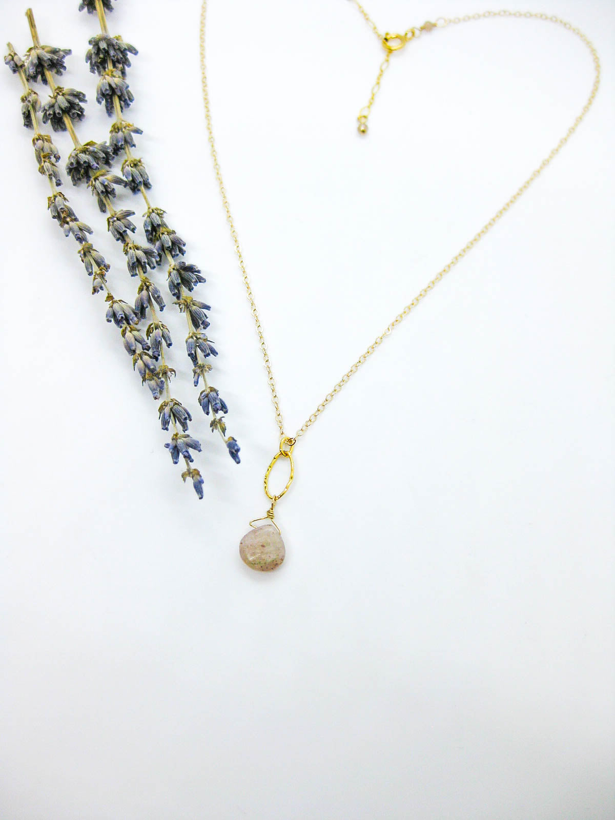 Chrysanthe: Peach Moonstone Necklace - n579