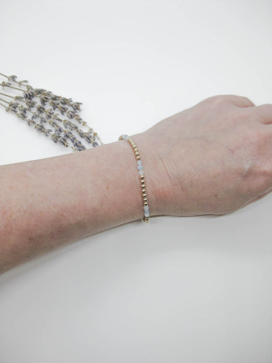 Juniper: Aquamarine Stretch Bracelet - b398