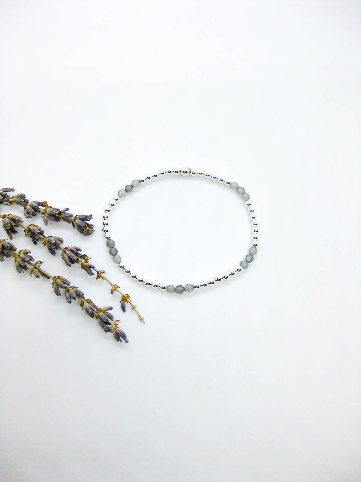 Juniper: Labradorite Stretch Bracelet - b402