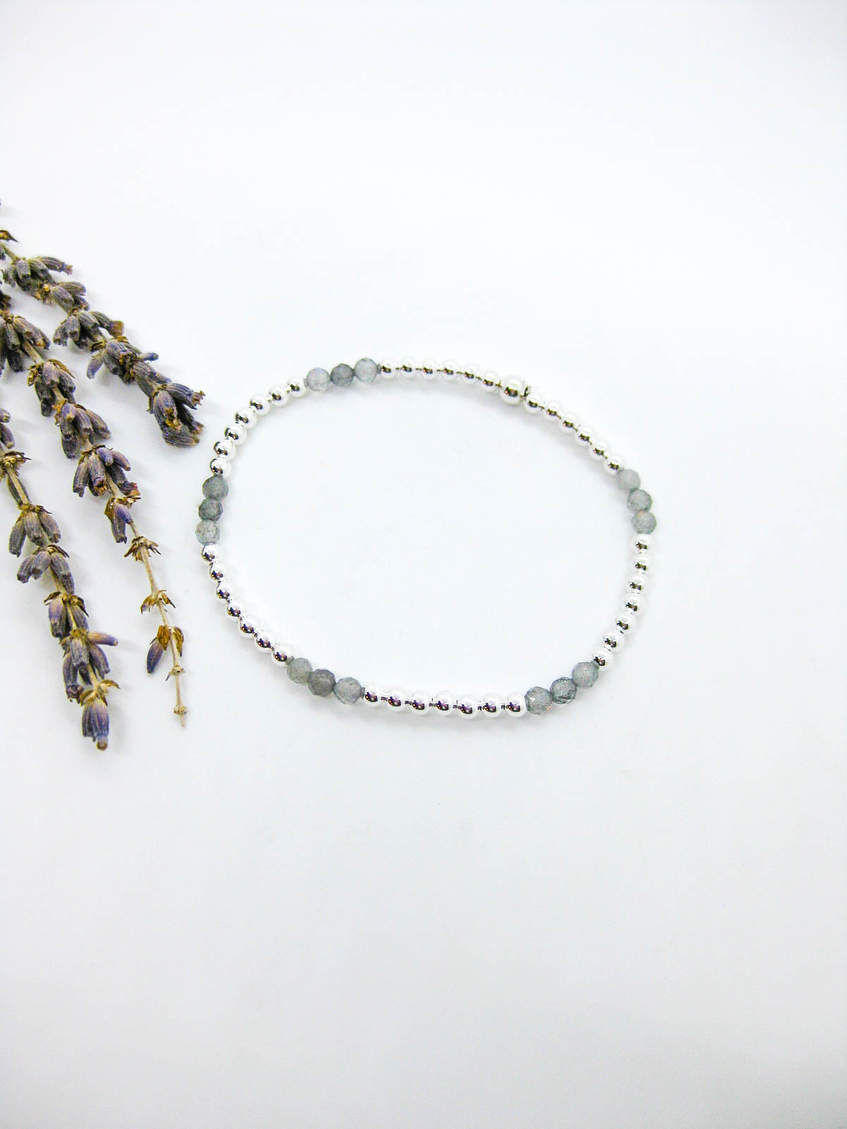 Juniper: Labradorite Stretch Bracelet - b402