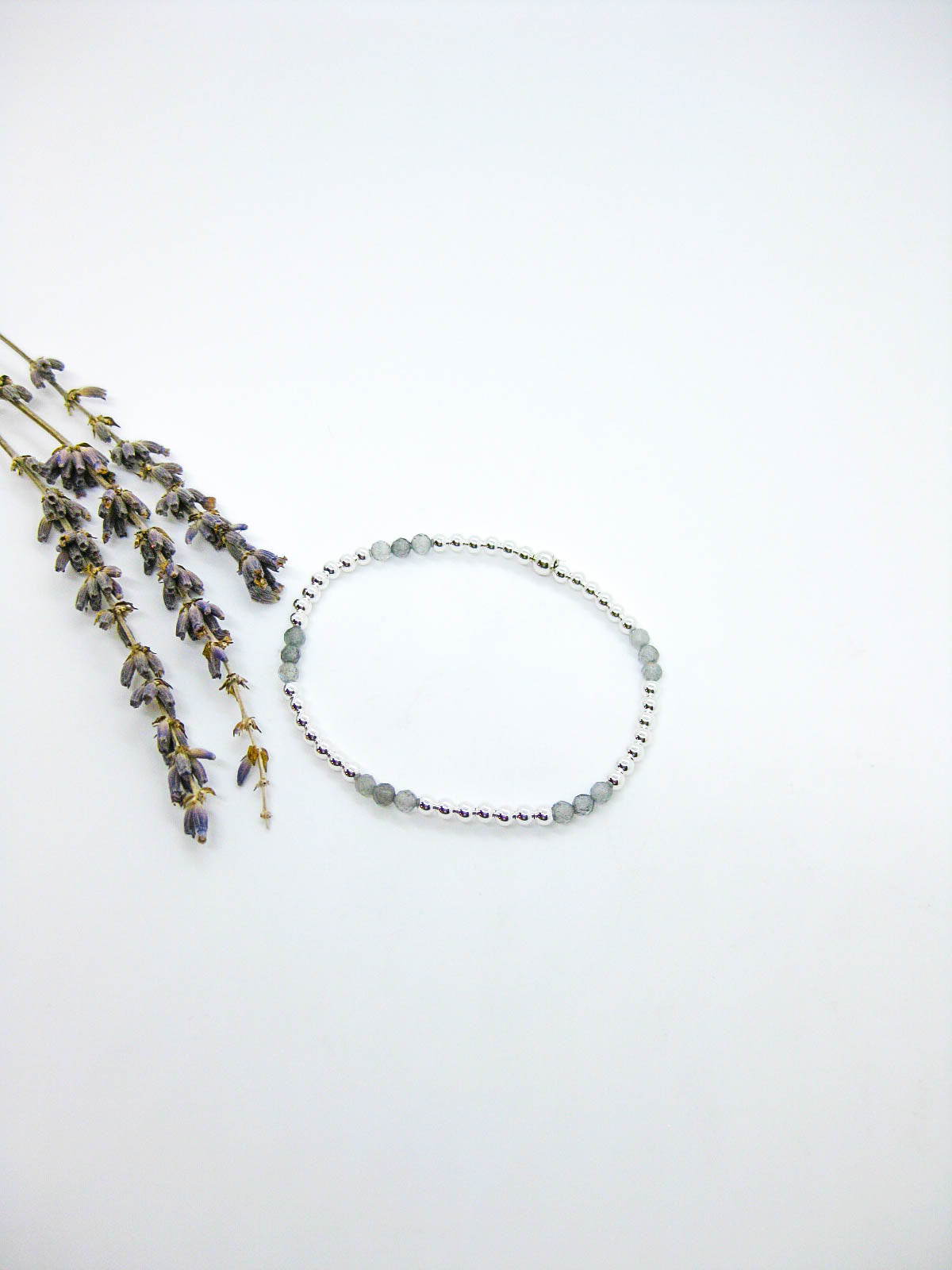 Juniper: Labradorite Stretch Bracelet - b402