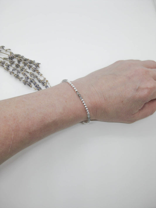 Juniper: Labradorite Stretch Bracelet - b402