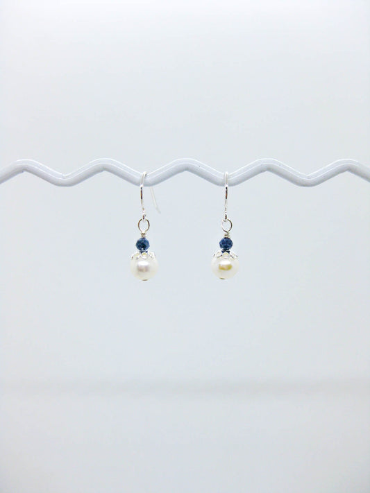 Heather: Sapphire Pearl Earrings - e701