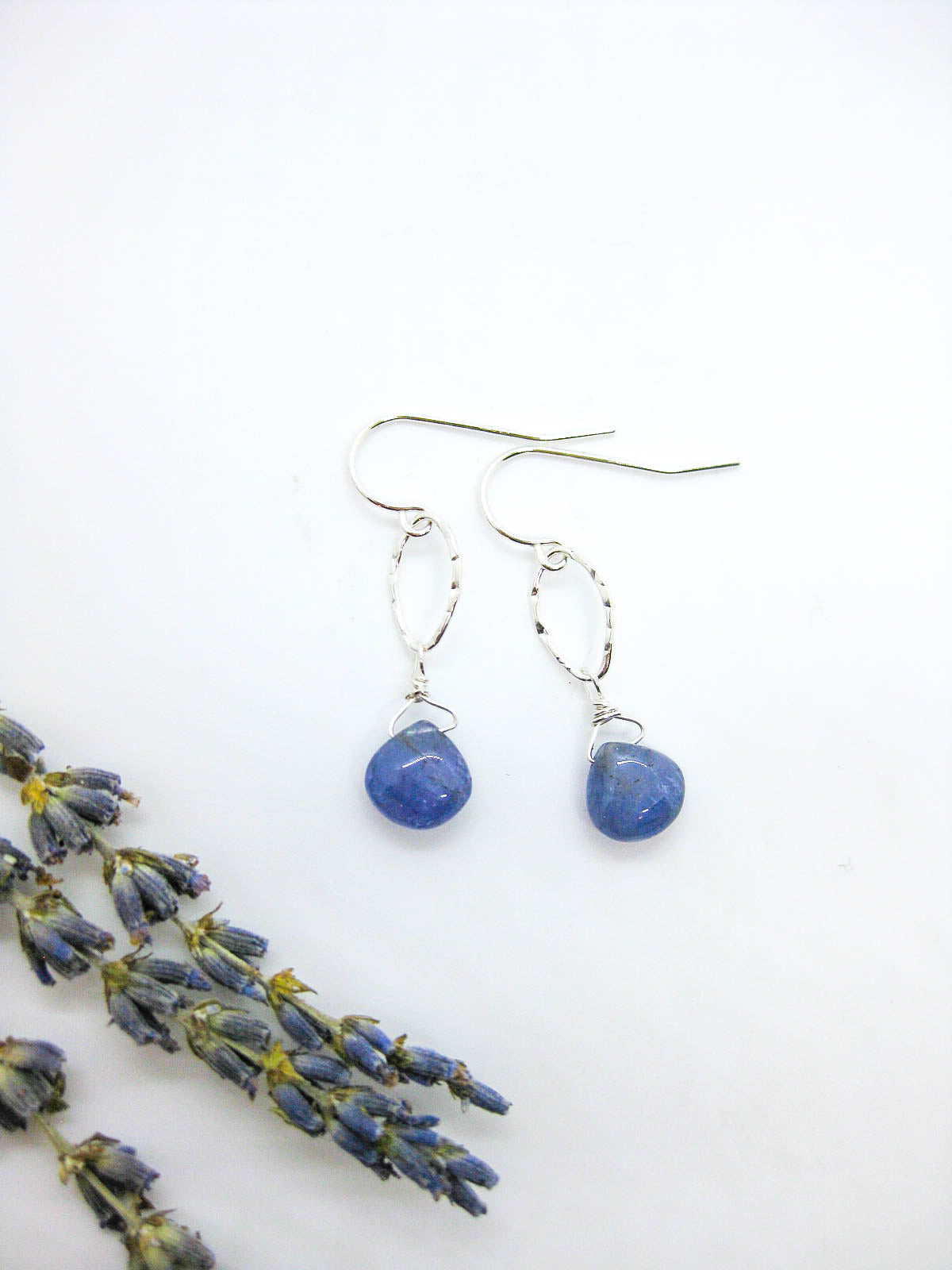 Chrysanthe: Tanzanite Earrings - e755