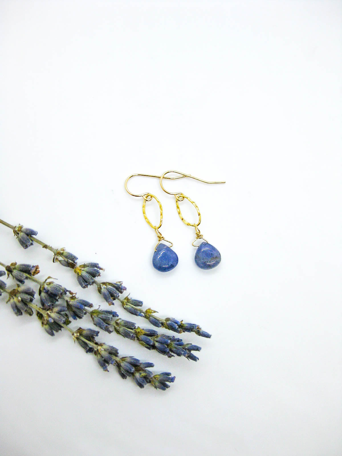 Chrysanthe: Tanzanite Earrings - e755