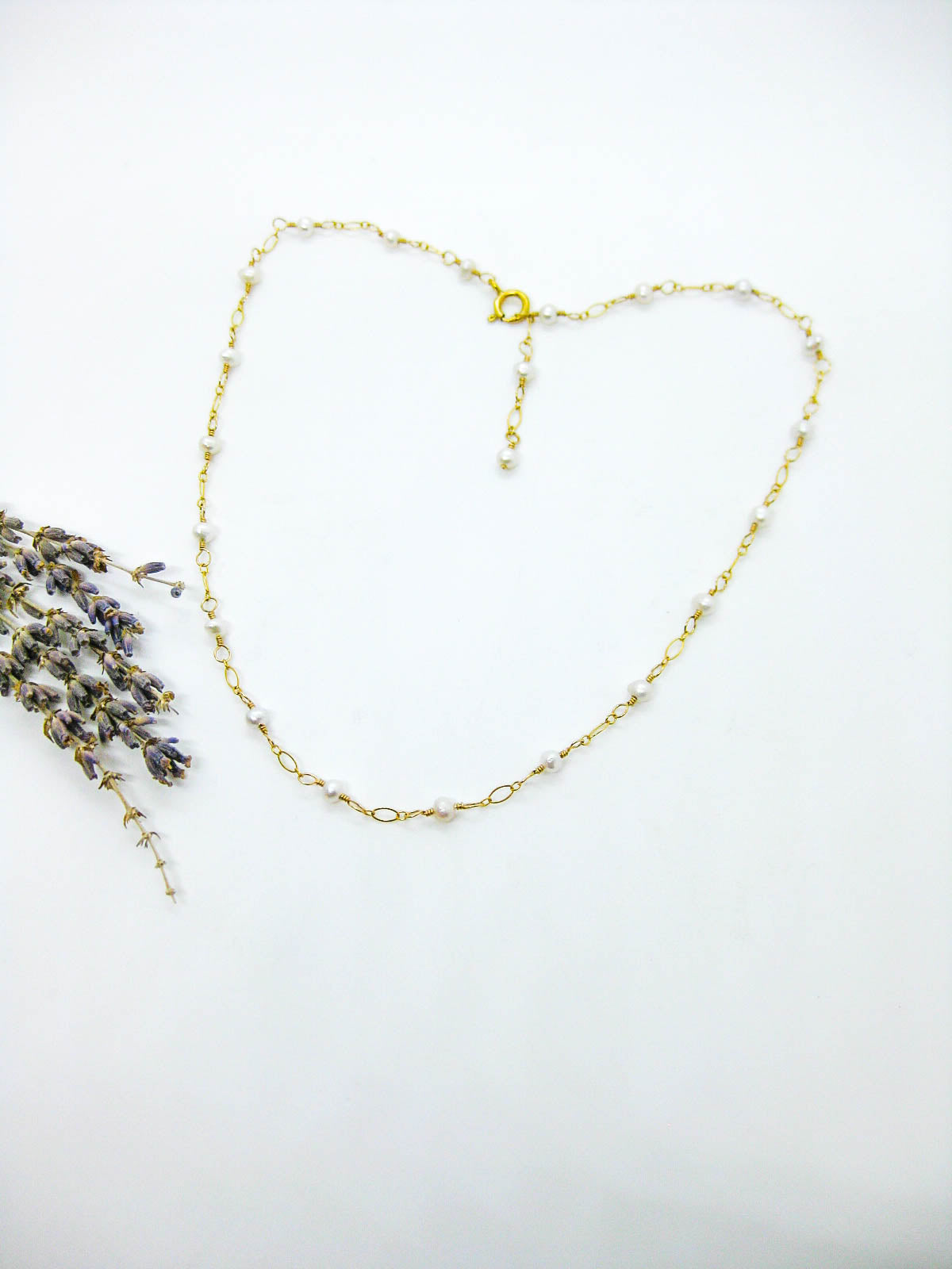 Daffodil: Pearl Choker