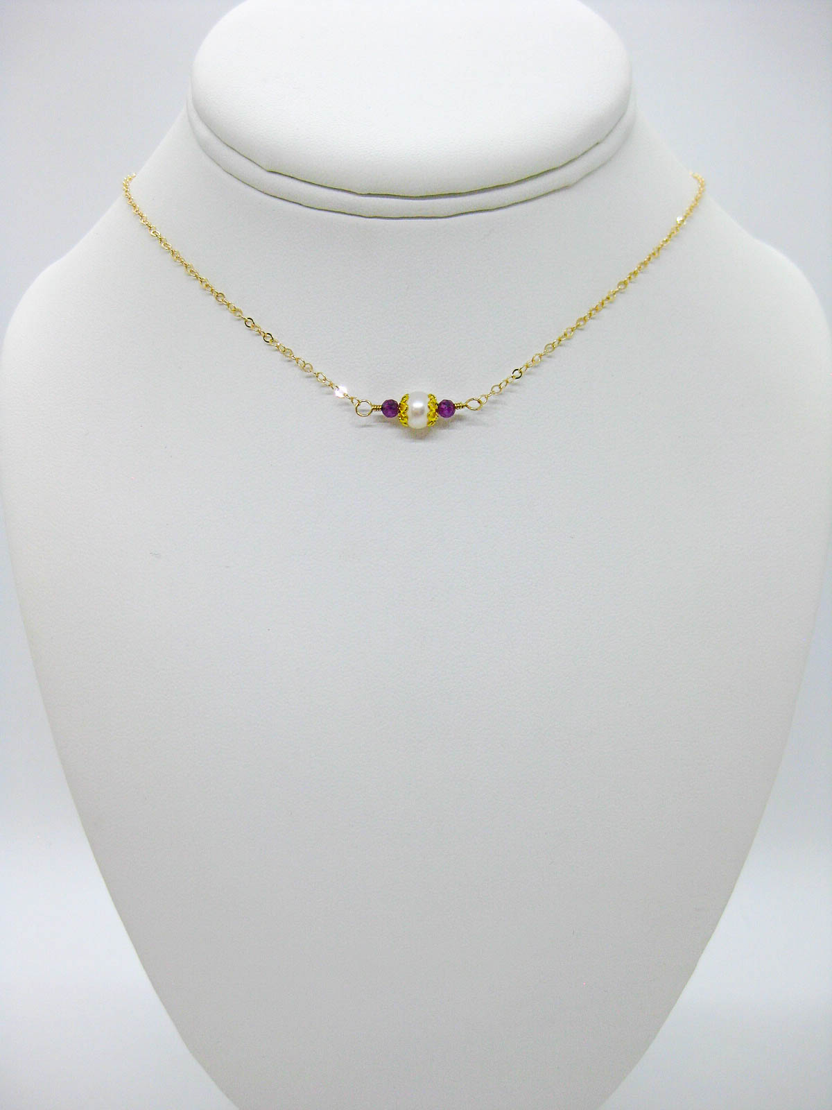 Heather: Ruby Pearl Choker - n592