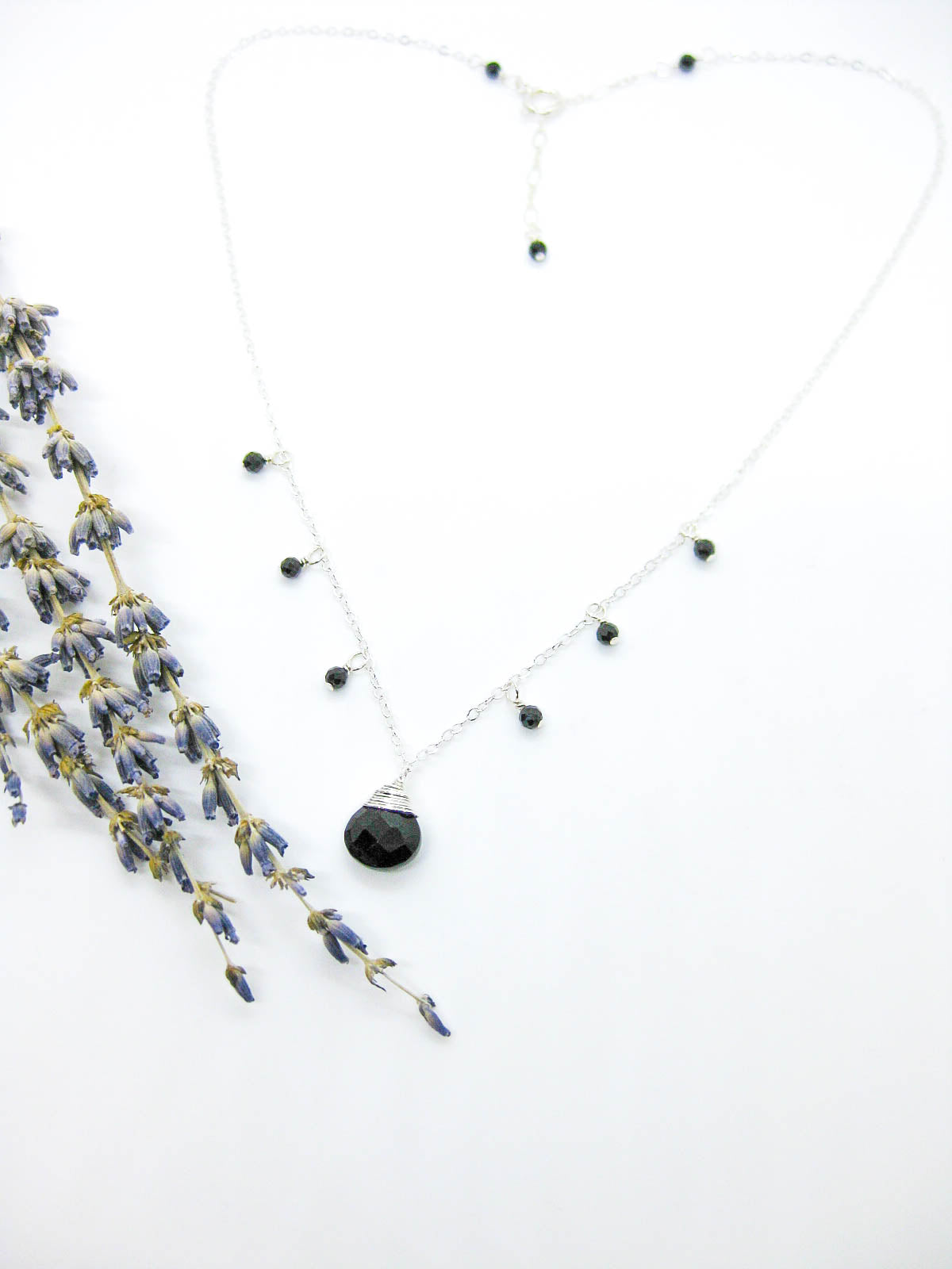 Chamomile: Onyx Necklace - n598