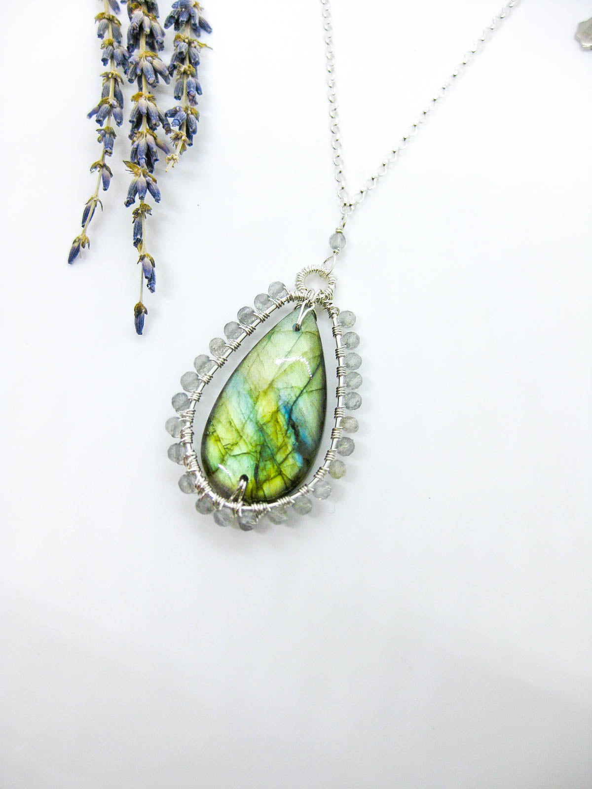 Peony: Labradorite 22" Necklace - n603oak