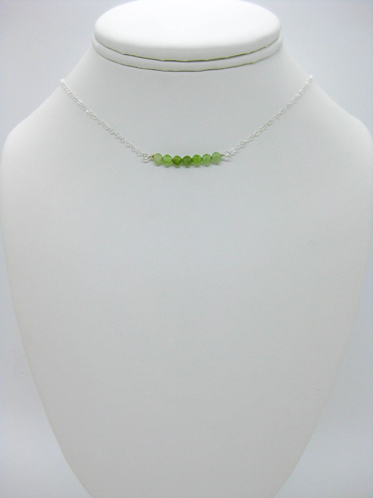 Violet: Jade Choker - n625