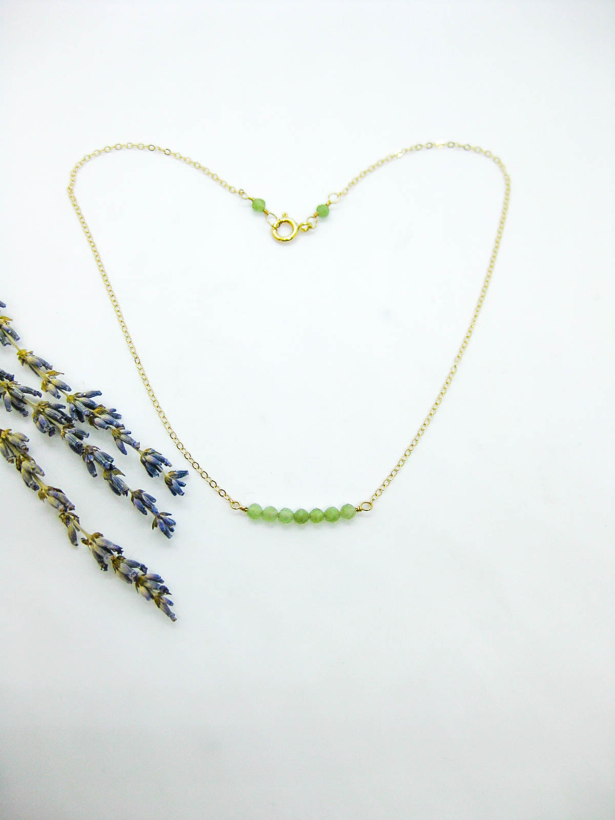 Violet: Jade Choker - n625