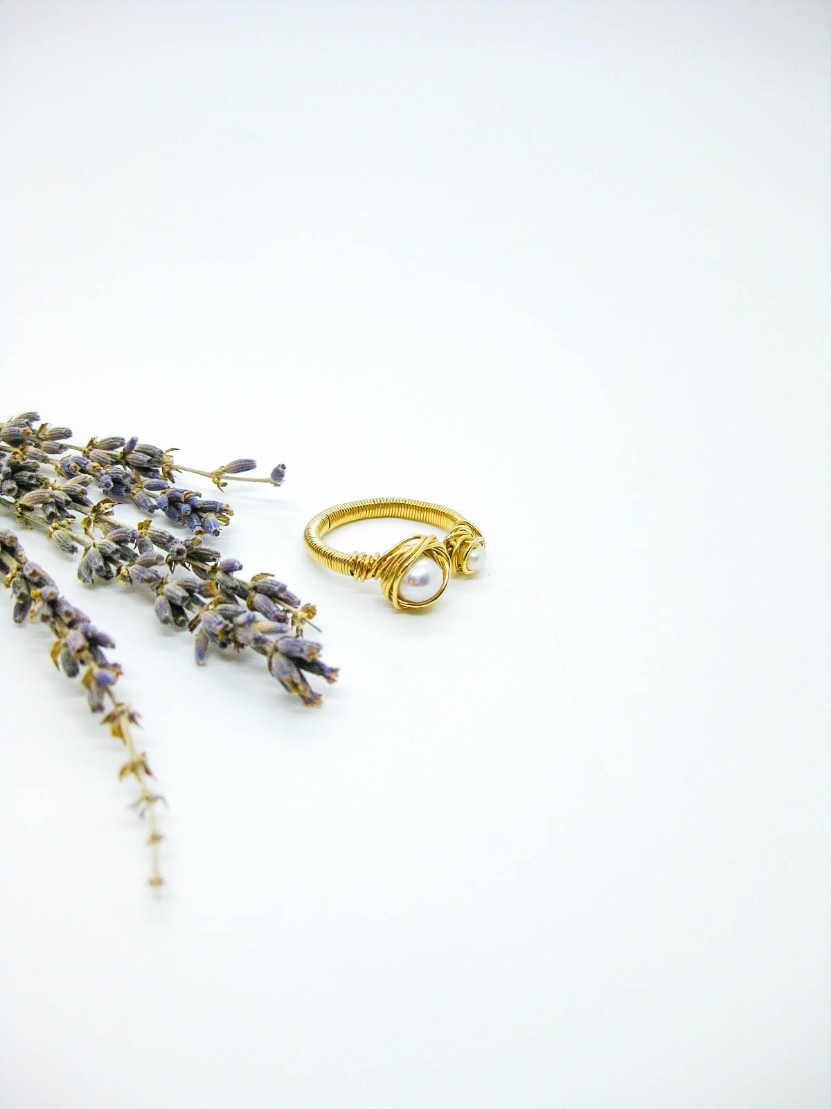 Daffodil: Pearl Ring