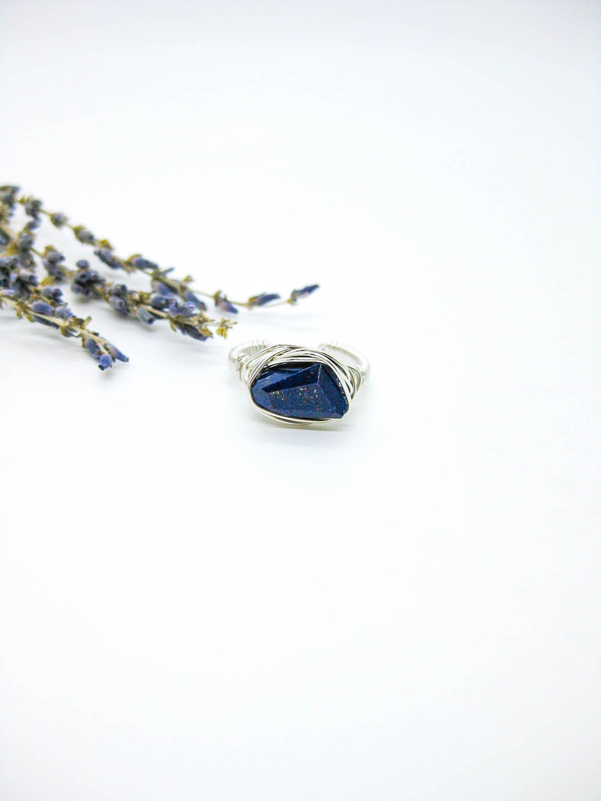 Calla : Lapis Ring - r50