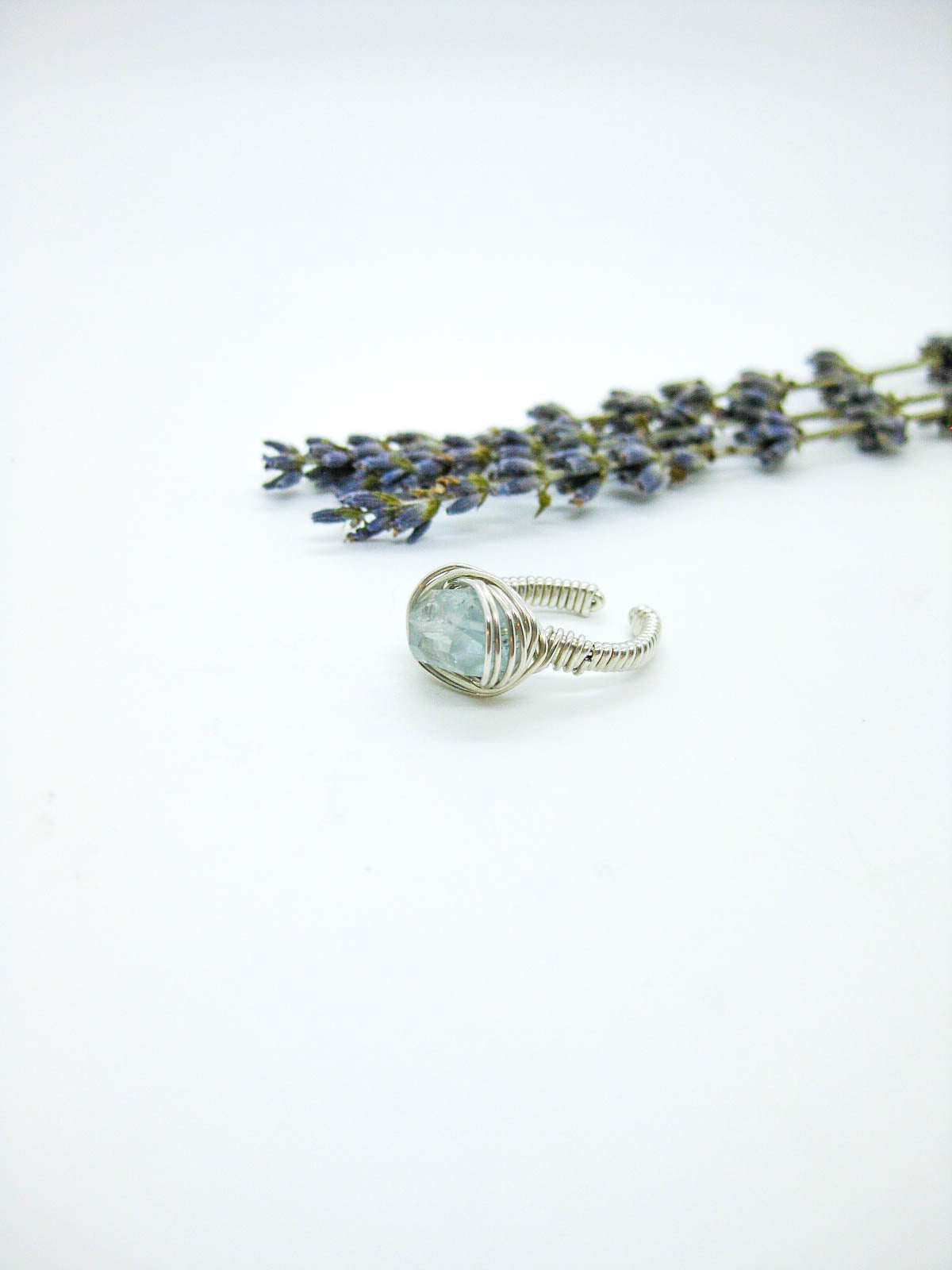 Calla : Aquamarine Ring - r52