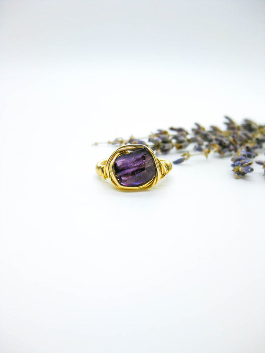 Calla : Amethyst Ring - r91