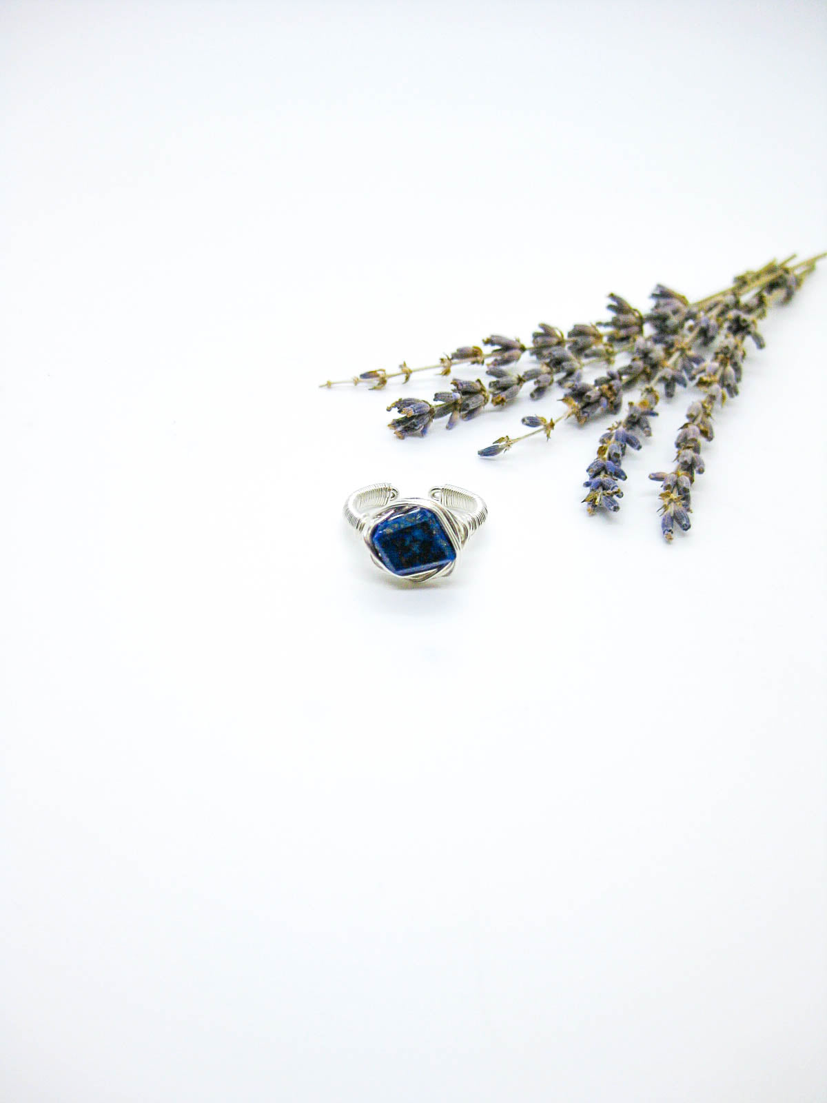 Calla : Lapis Ring - r92