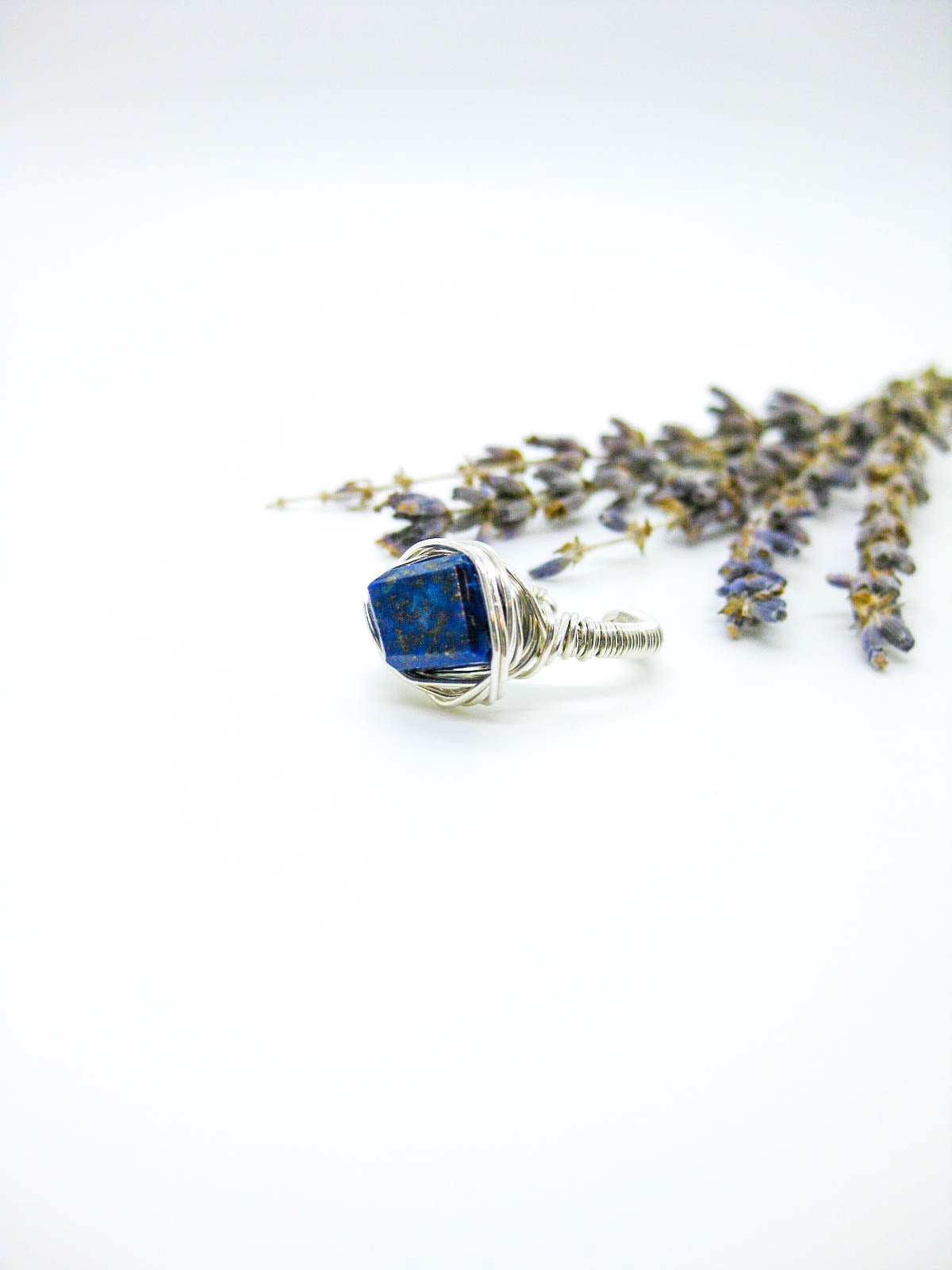Calla : Lapis Ring - r92