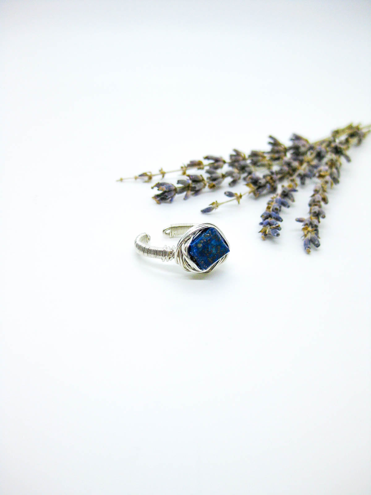 Calla : Lapis Ring - r92