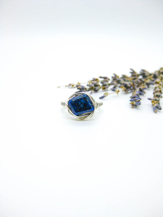 Calla : Lapis Ring - r92