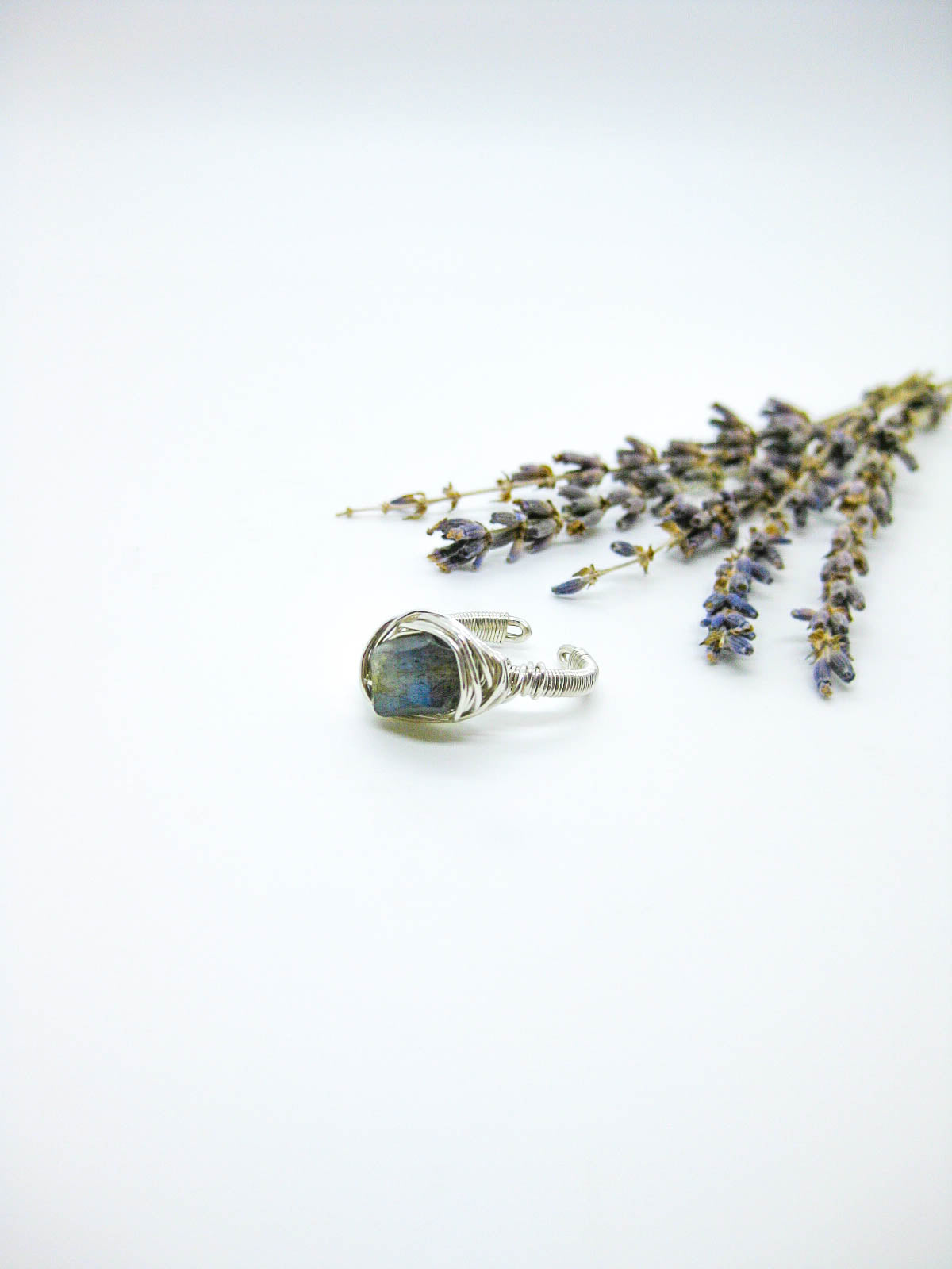 Calla : Labradorite Ring - r93