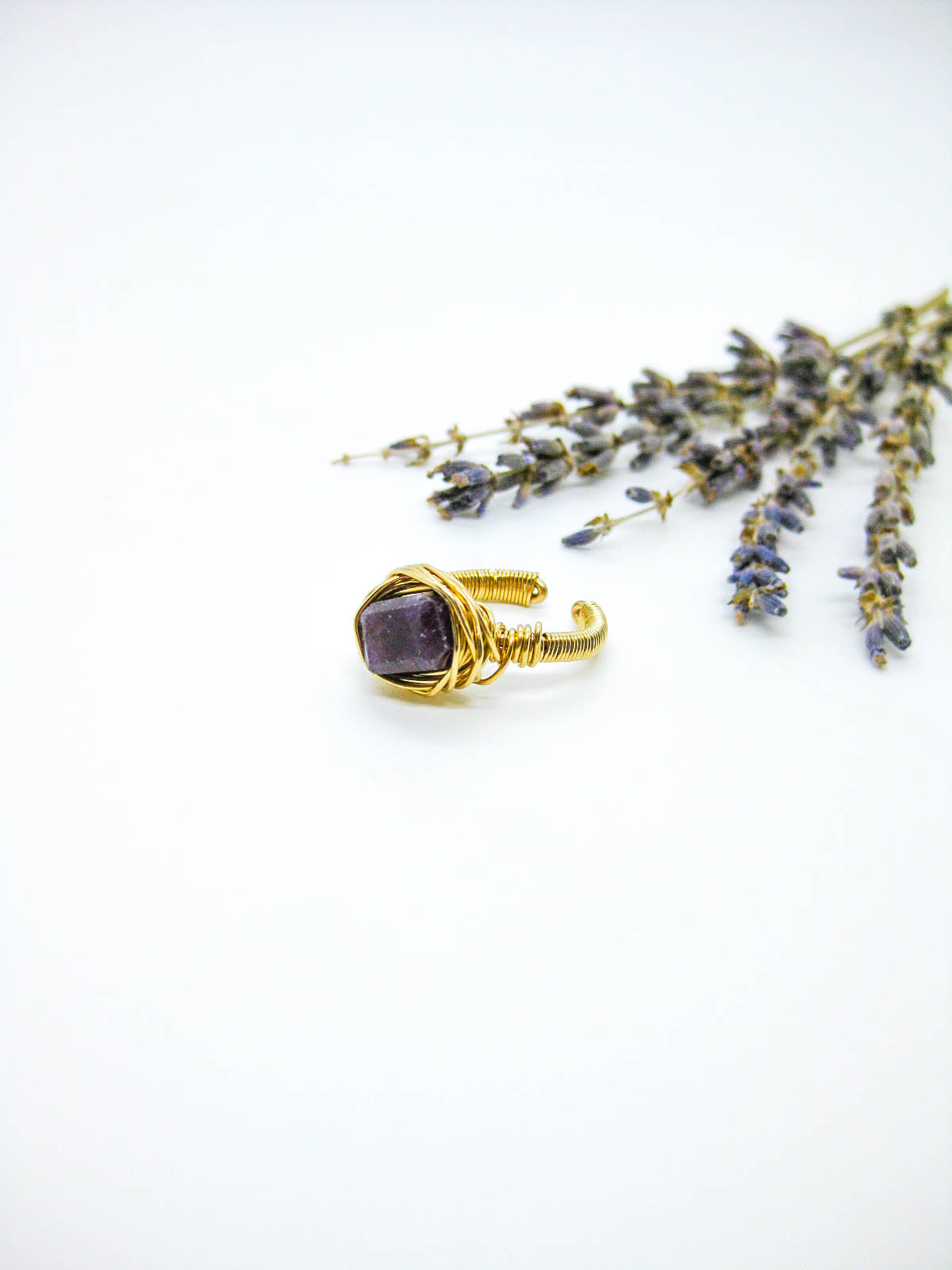 Calla : Ruby Ring - r94