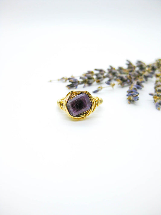 Calla : Ruby Ring - r94