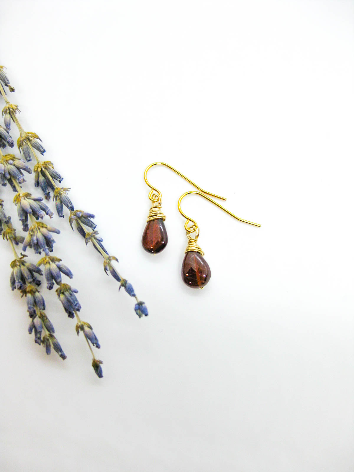 Chamomile: Garnet Earrings - e656