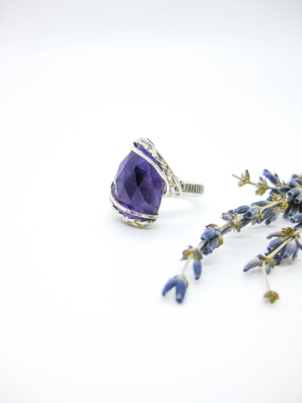 Azalea: Amethyst Ring R22oak