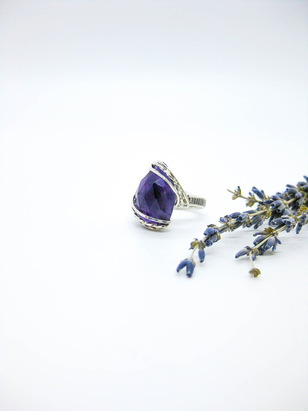 Azalea: Amethyst Ring R22oak