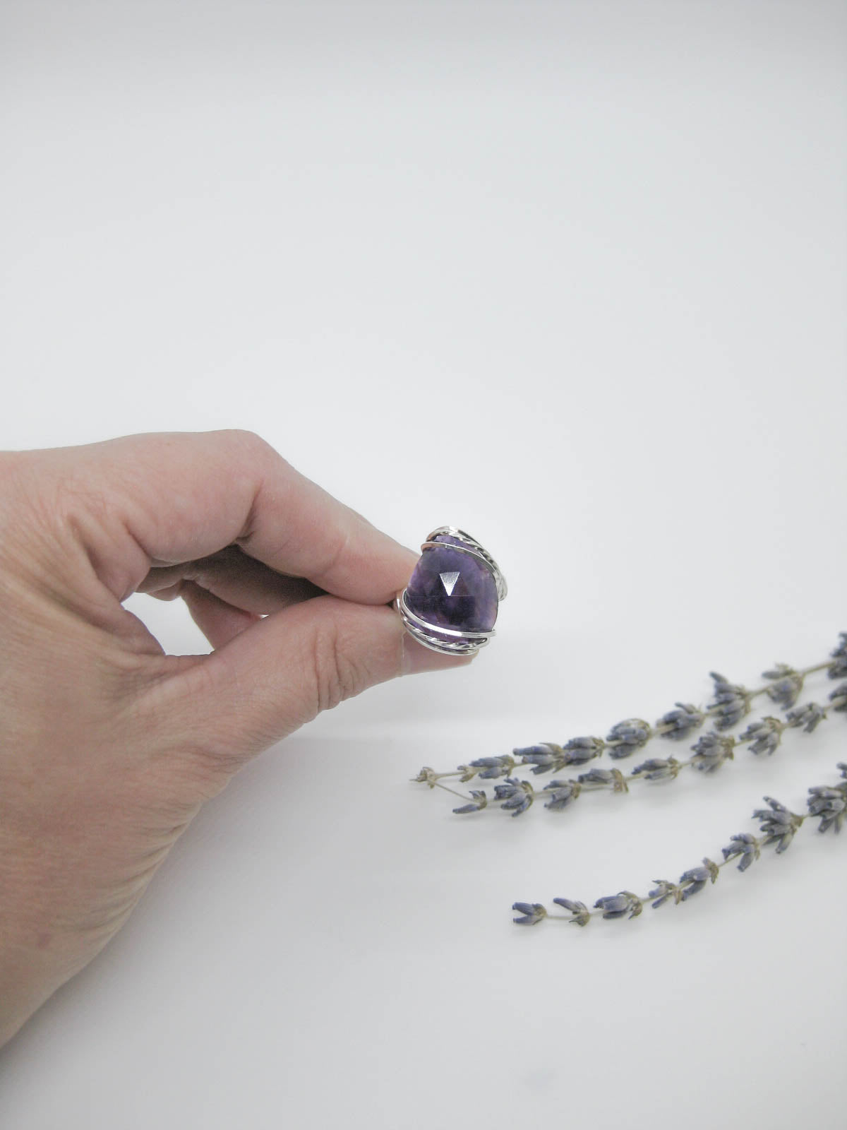 Azalea: Amethyst Ring R22oak