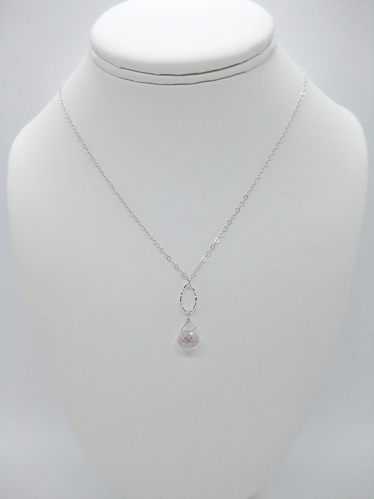 Chrysanthe: Rose Quartz Necklace - n402