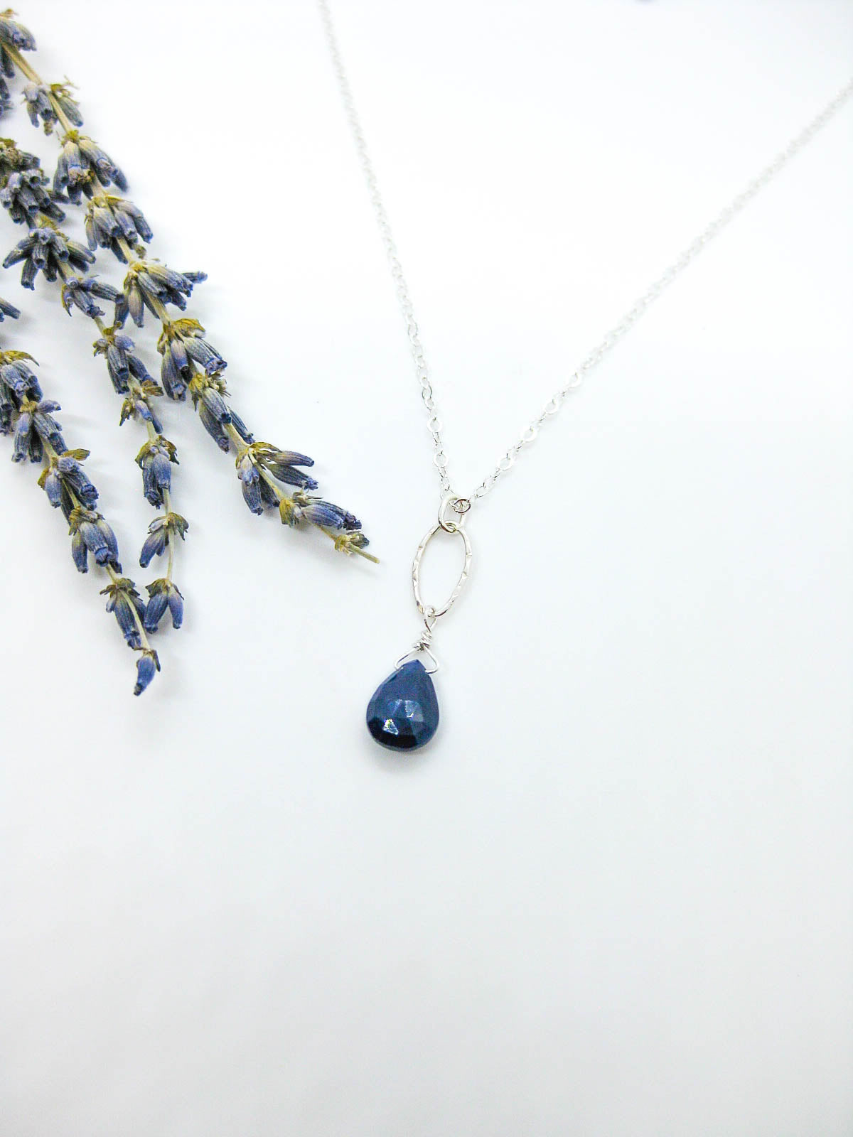 Chrysanthe: Sapphire Necklace - n531