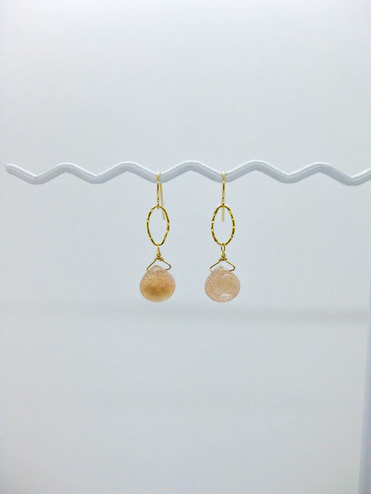 Chrysanthe: Peach Moonstone Earrings - e680
