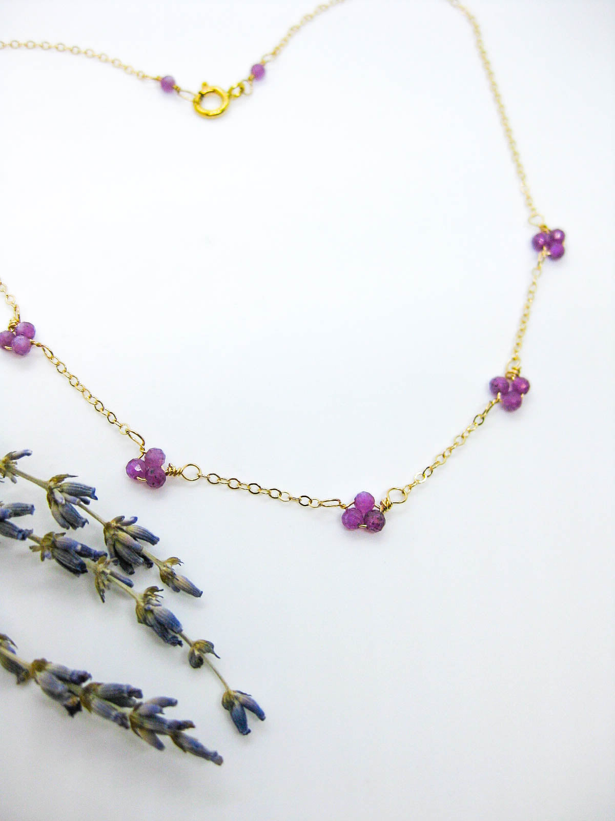 Hyacinth: Ruby Choker - n554