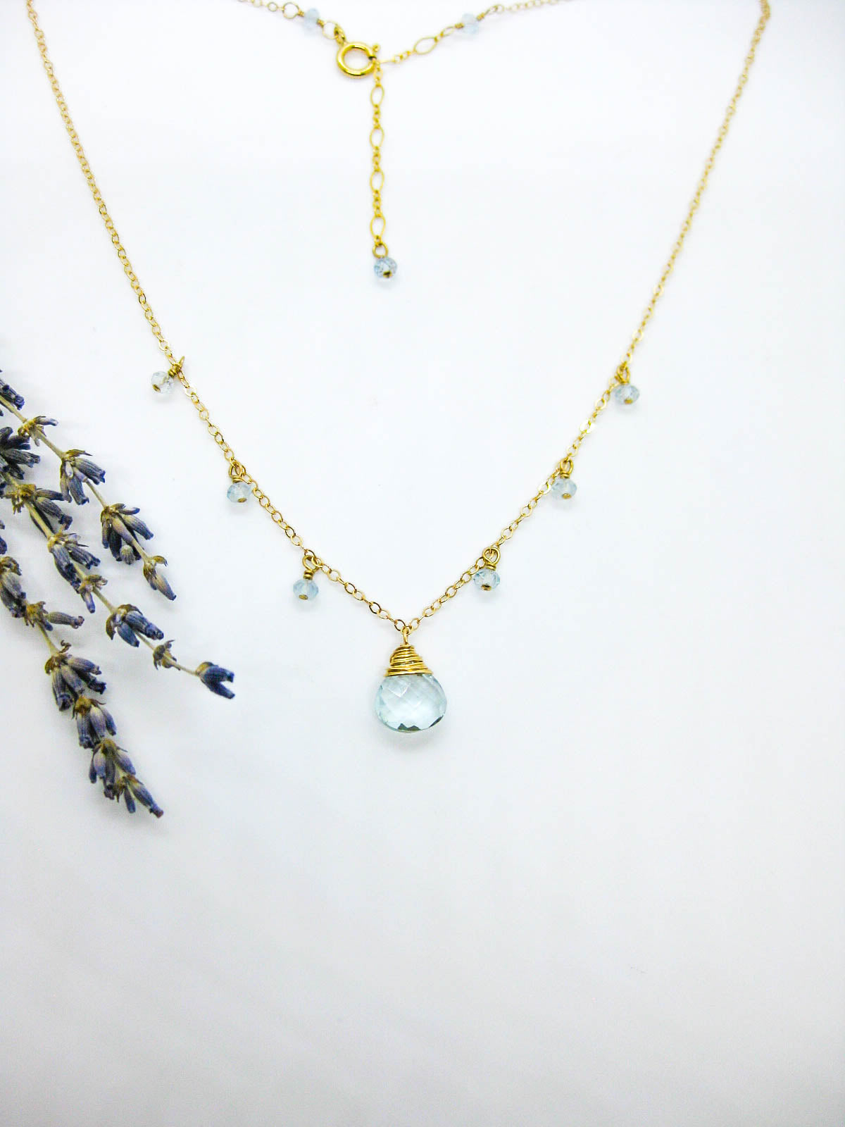 Chamomile: Aquamarine Necklace - n573