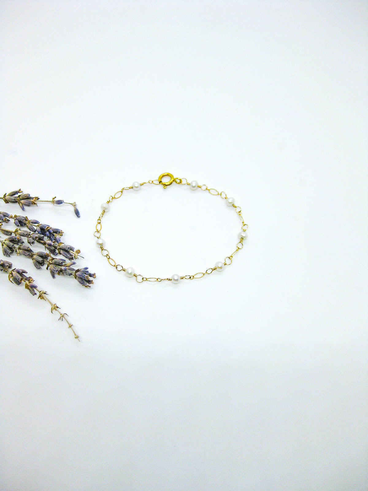 Daffodil: Pearl Bracelet