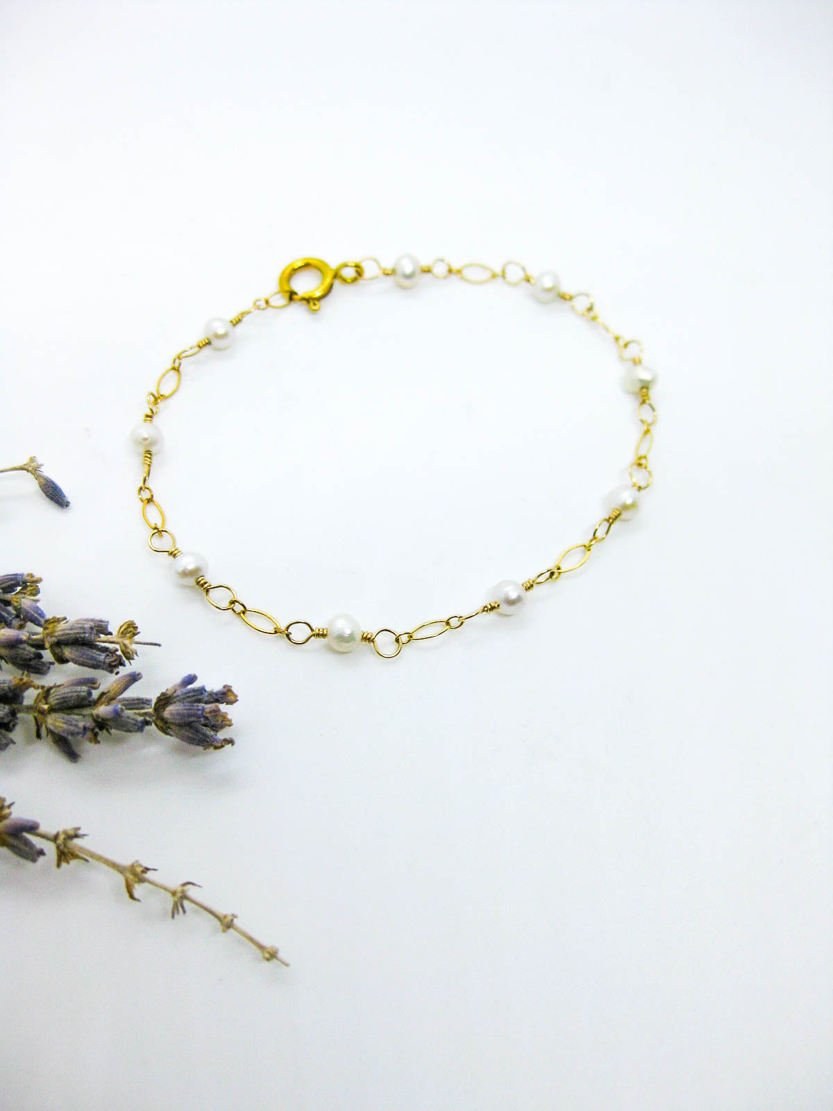 Daffodil: Pearl Bracelet