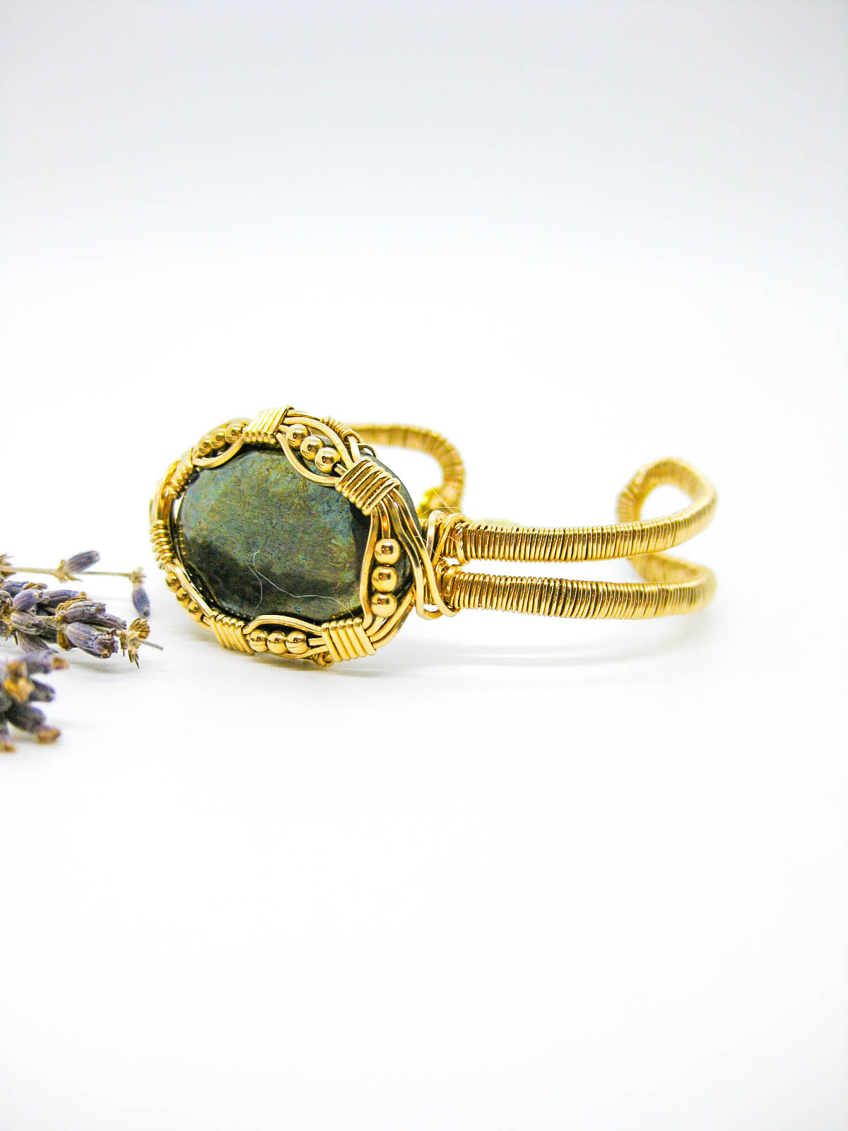 Rose: Pyrite Cuff Bracelet Gold - OAK