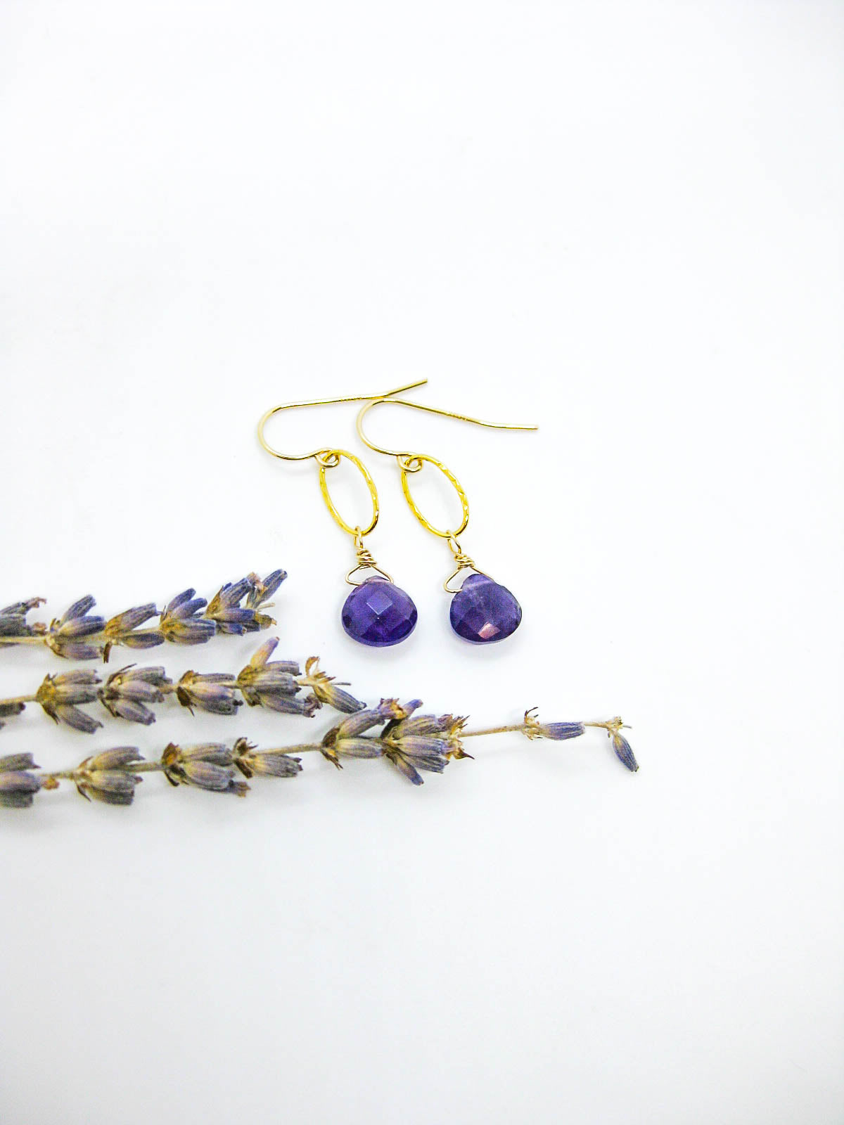 Chrysanthe: Amethyst Earrings