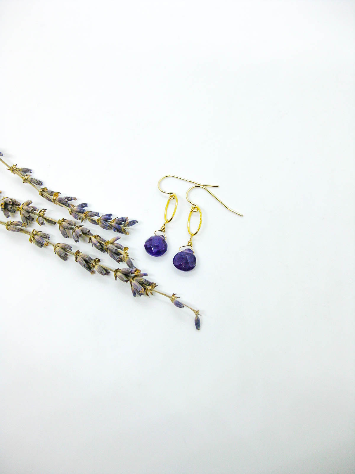 Chrysanthe: Amethyst Earrings