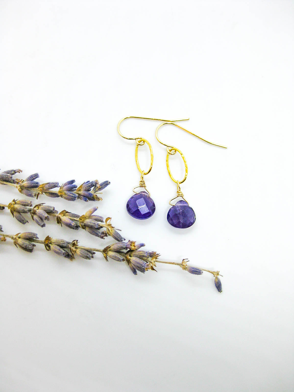 Chrysanthe: Amethyst Earrings
