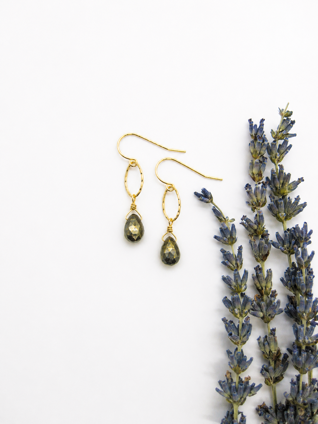 Chrysanthe Earrings