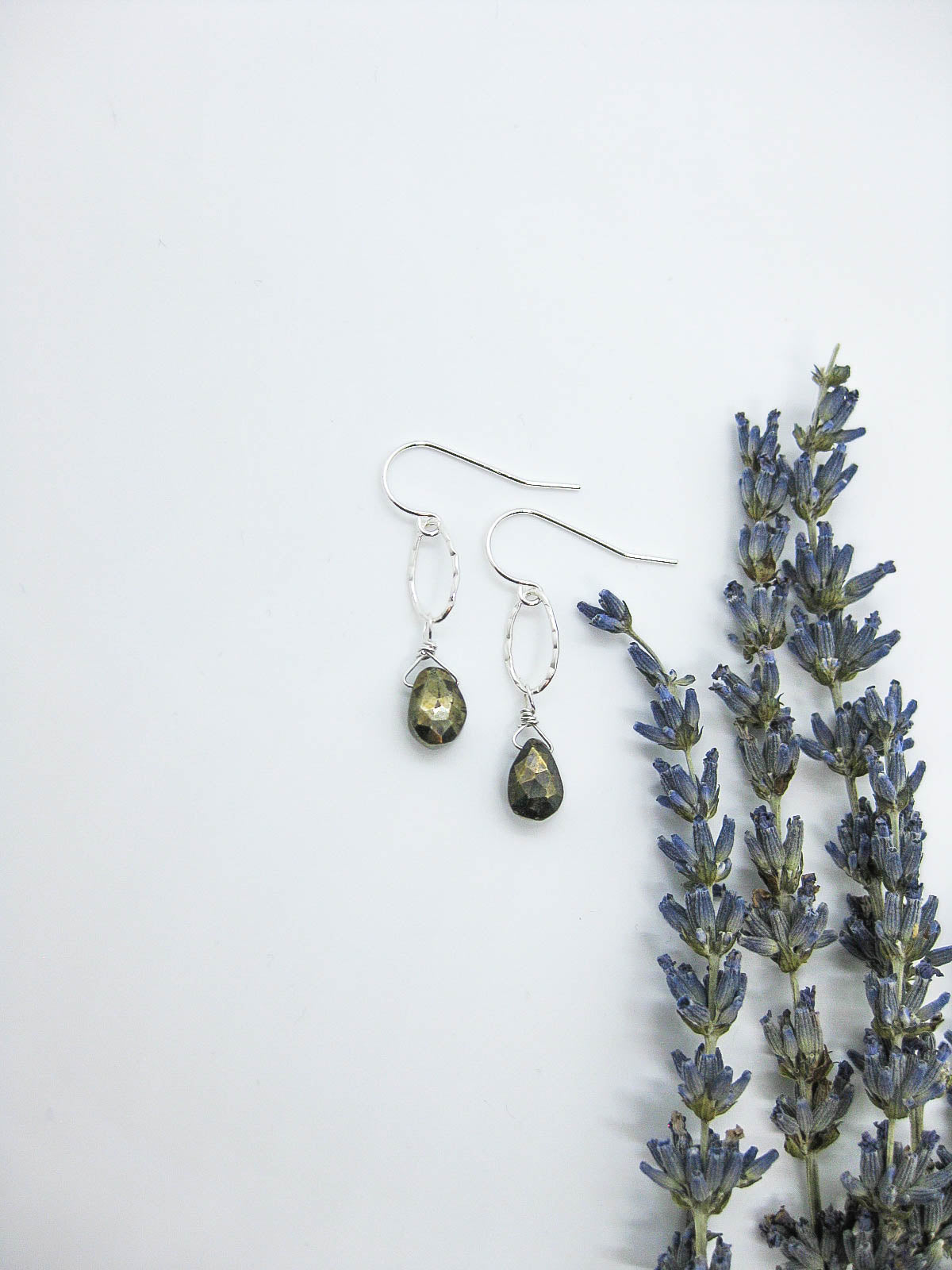 Chrysanthe Earrings