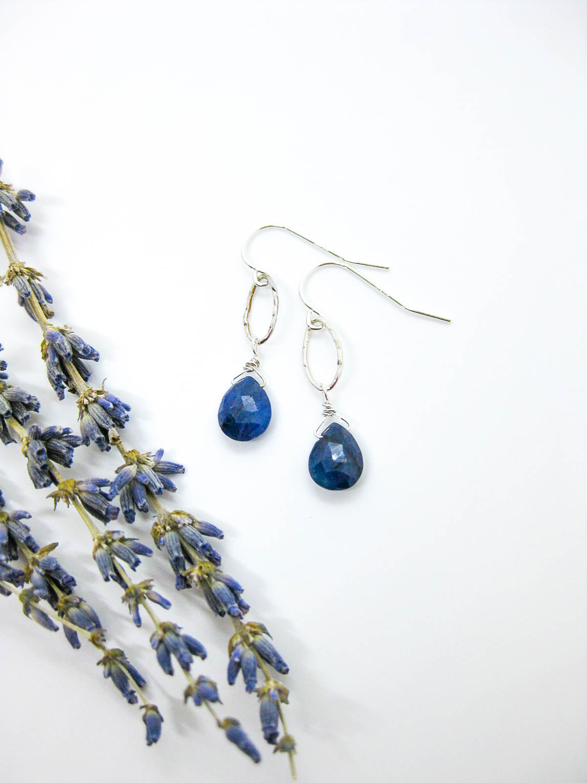 Chrysanthe Earrings