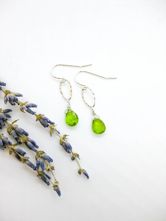 Chrysanthe: Peridot Earrings - e707