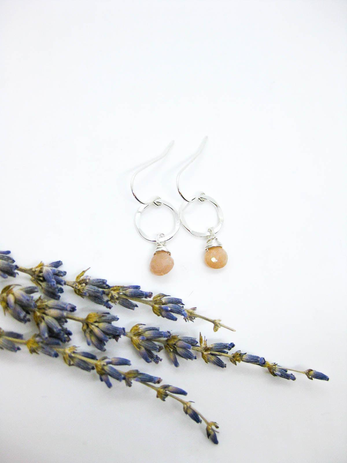 Daisy: Peach Moonstone Earrings - e727