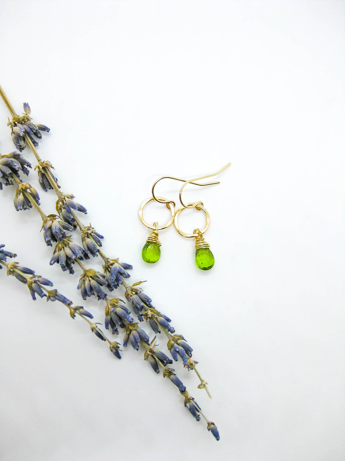 Daisy: Peridot Earrings - e731